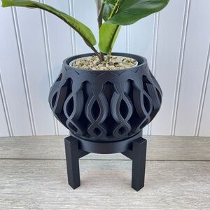 Modern Indoor Flower Pot, The Cylas Planter Pot w/ Drainage Hole